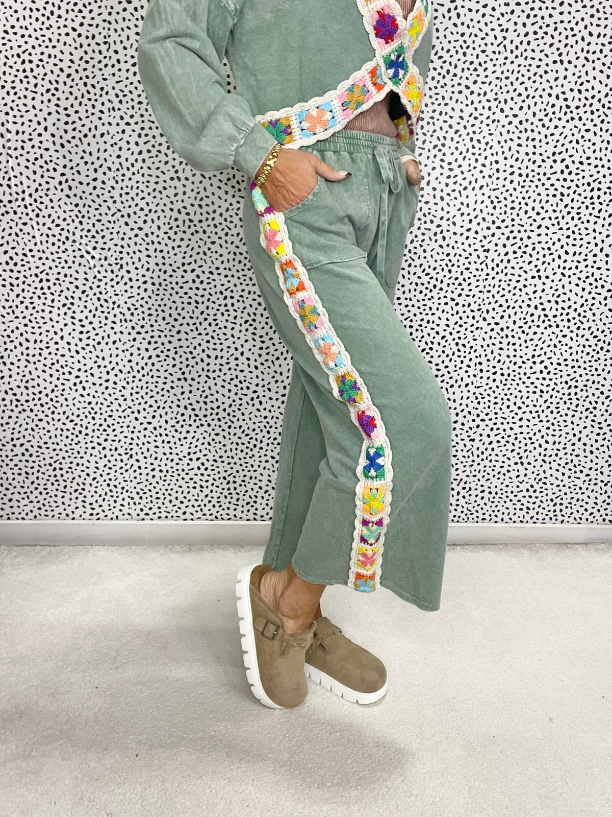 Crochet Side Stripe Pants In 2 colors