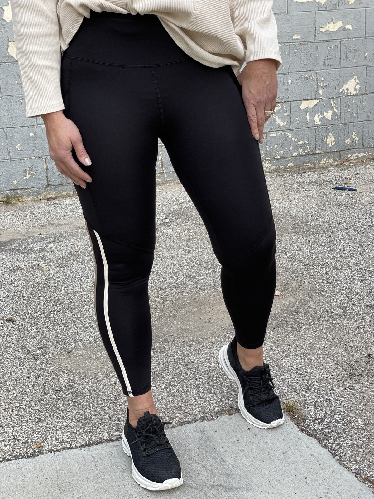 Between The Lines Leggings *Final Sale*