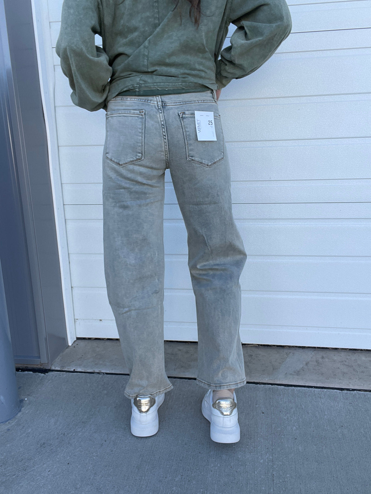 Vervet Kristen Super High Rise Barrel Jeans 591 In Spirit Wash Blue