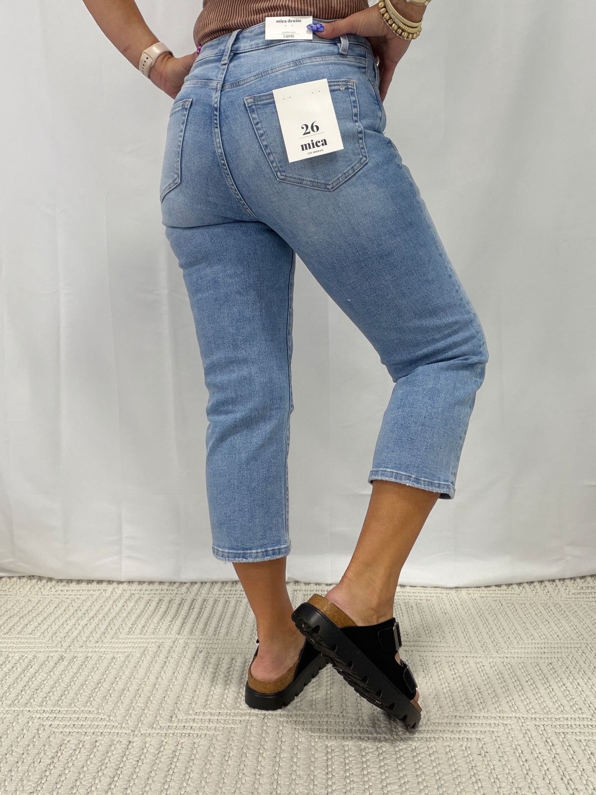 Mica High Rise Raylee Straight Capri 473