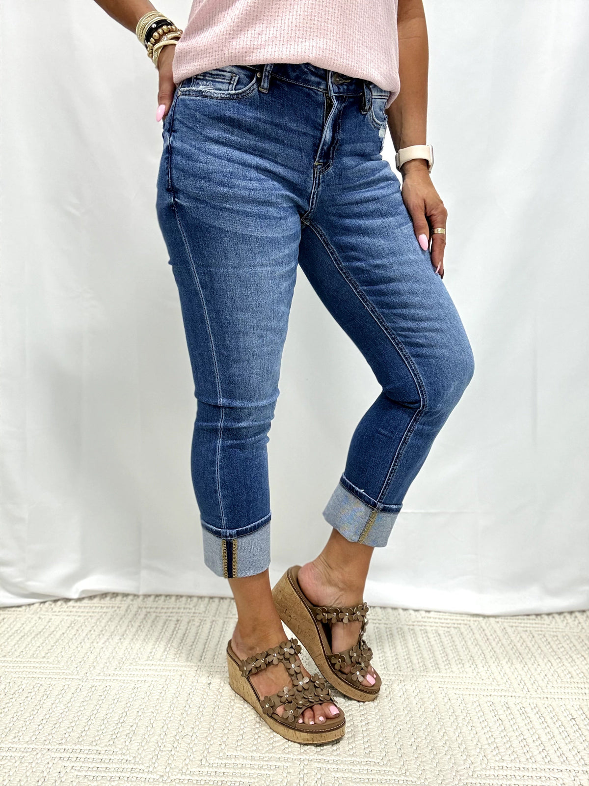 Mica Mid Rise Straight Leg With Cuff Jeans 061 In Zaley *Final Sale*