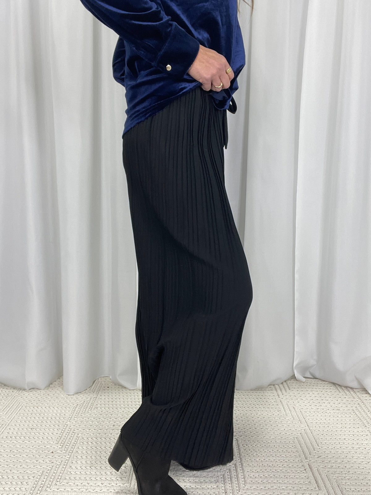 Pick Me Up Pleated Pants In Black *Final Sale*