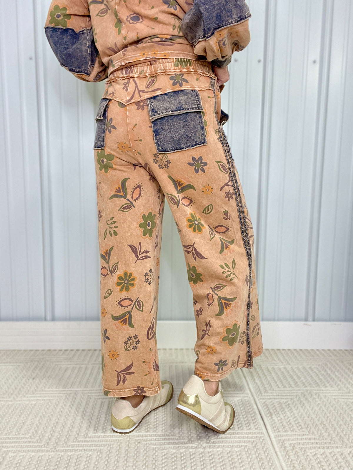 Garden Light Floral Printed Pants In 3 Colors