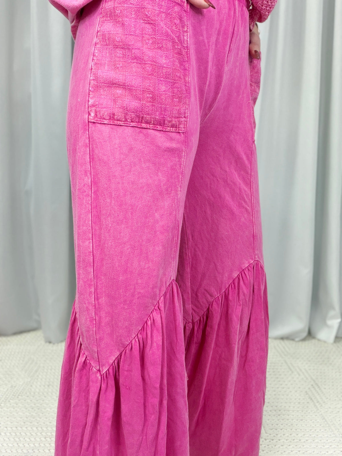 Rooftop Patio Heart Pocket Wide Flare Pants In 3 Colors