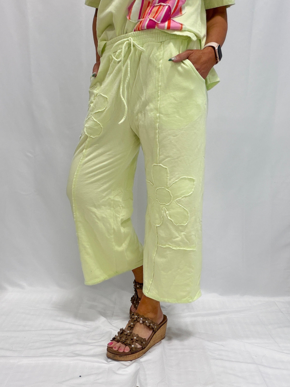 Solid Double Flower Patched Washed Pants In 2 Colors