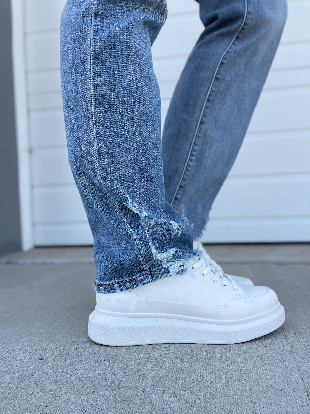 Judy Blue Peggy High Rise Straight Jeans With Distress 470
