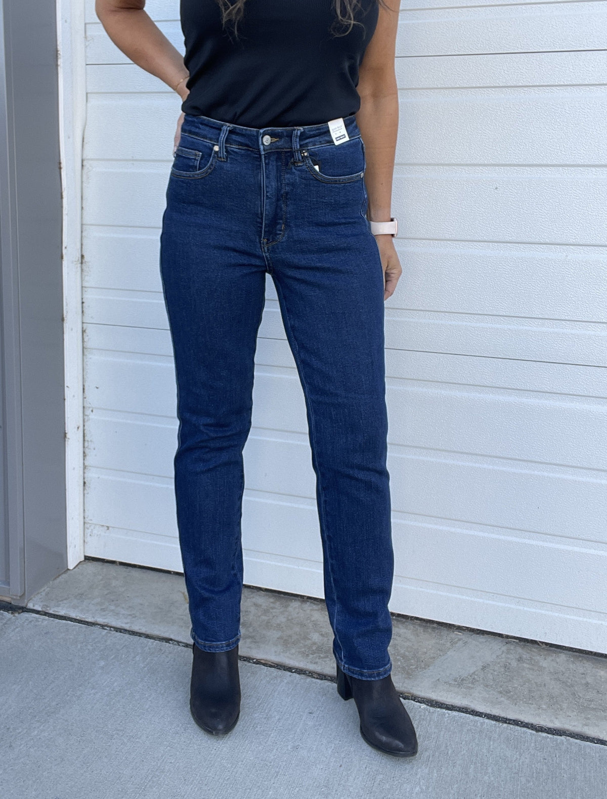 Judy Blue Beverly Tummy Control Classic Straight Leg Jean 575