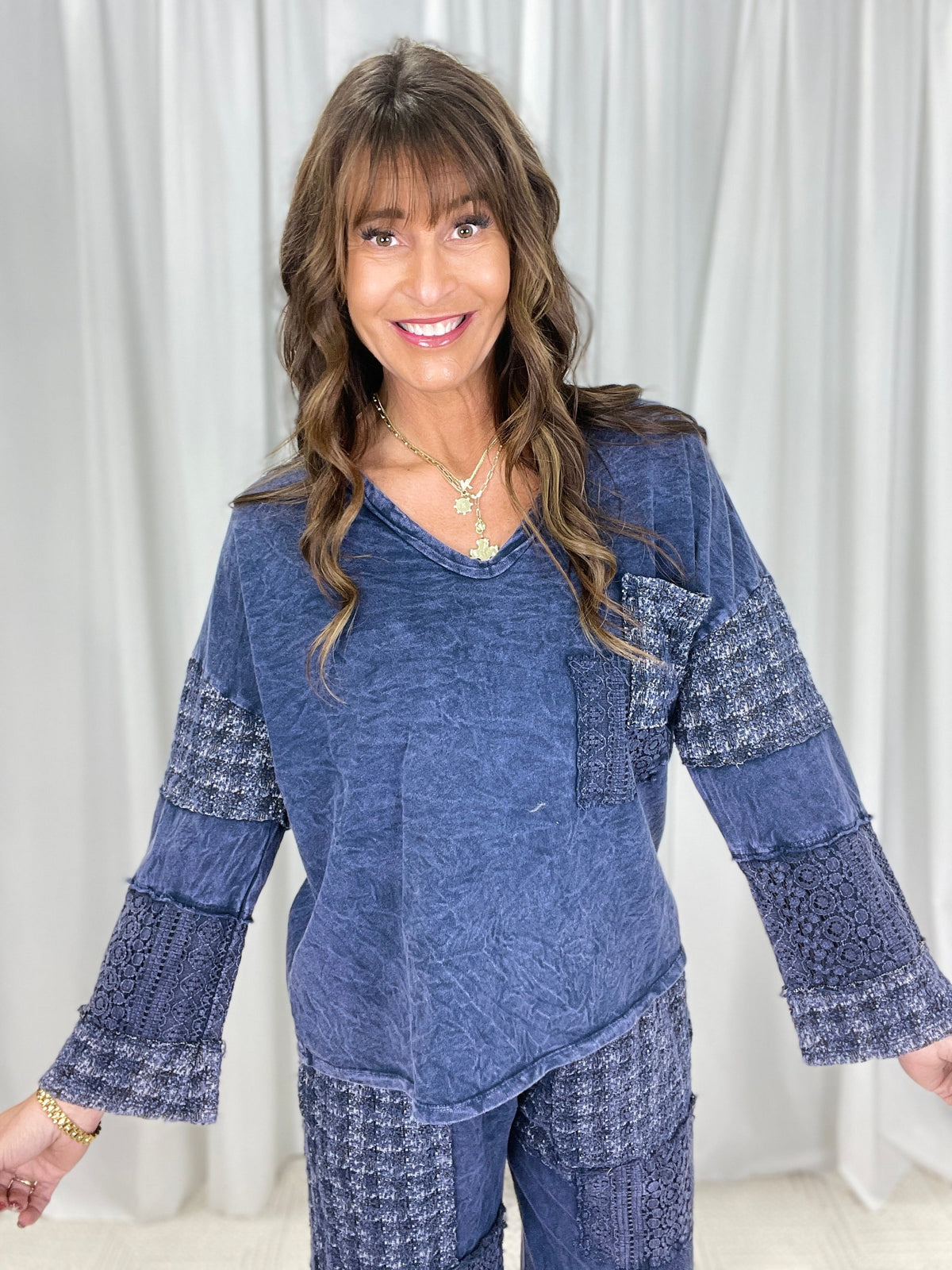 Lace Whisper Pocket Top In 2 Colors