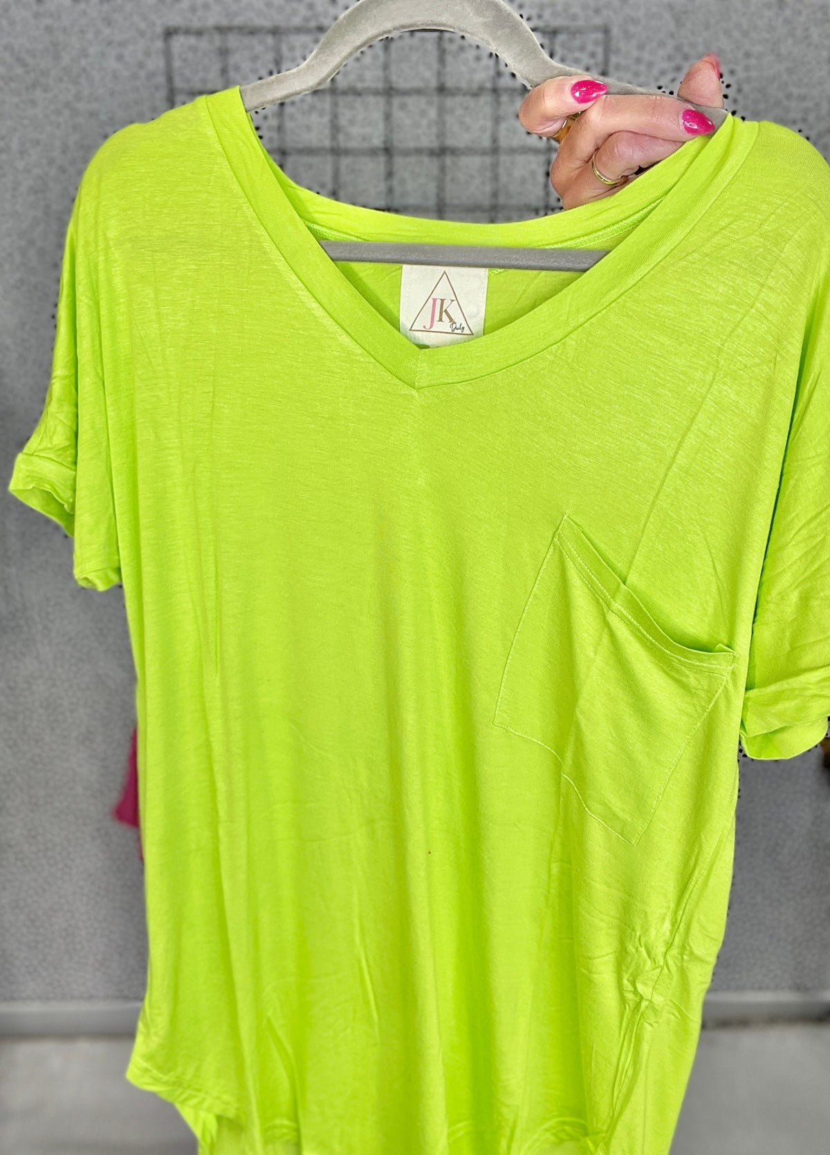 Celeb Boyfriend Fit Buttery Soft Pocket Round Hem Basic Top In 6 Colors