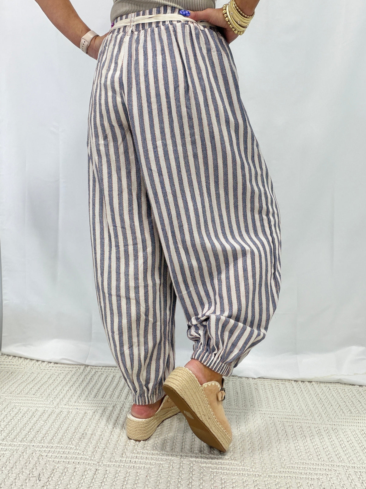 POL Boardwalk Kind Of Day Striped Pants In Indigo