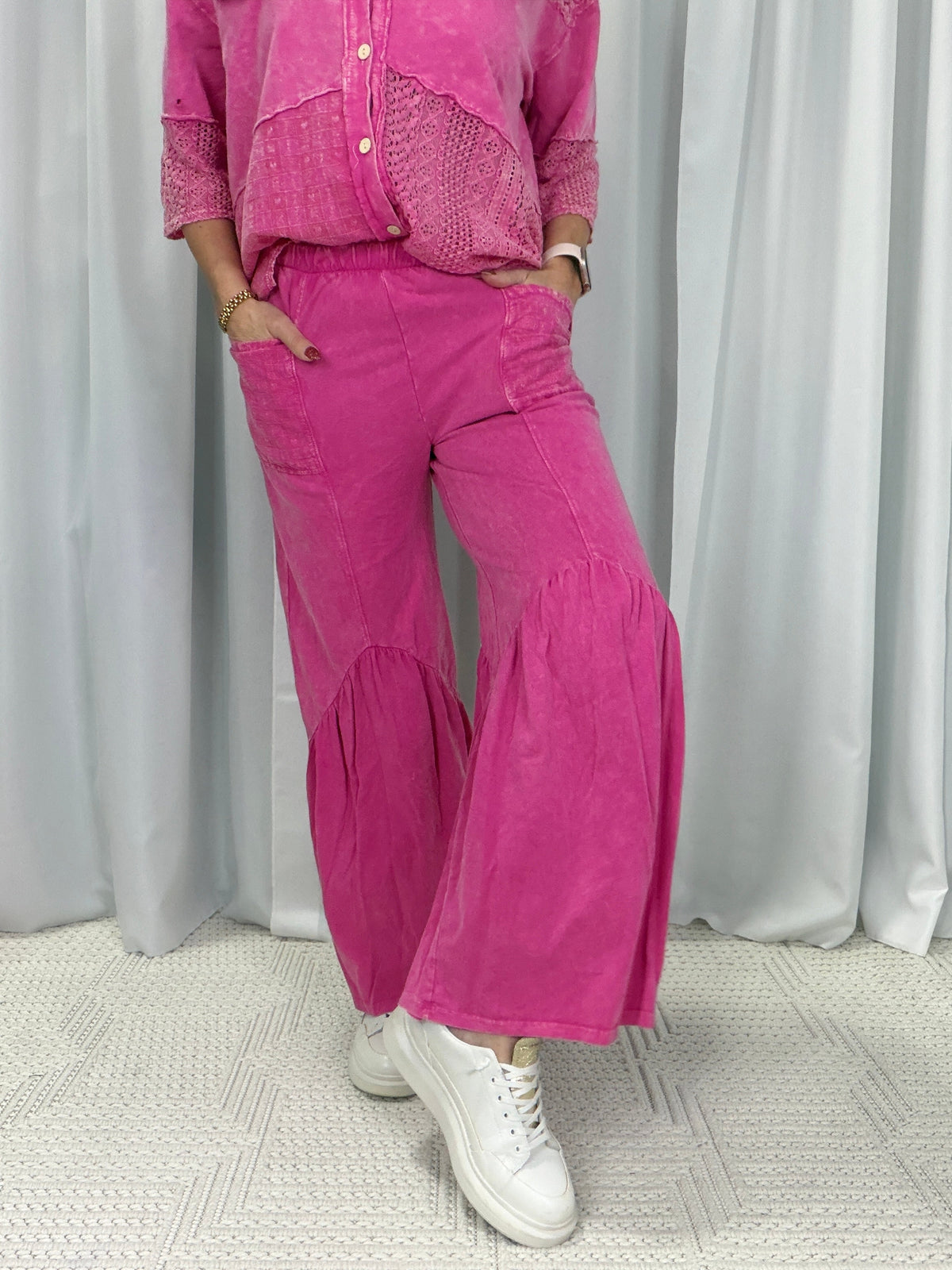Rooftop Patio Heart Pocket Wide Flare Pants In 3 Colors