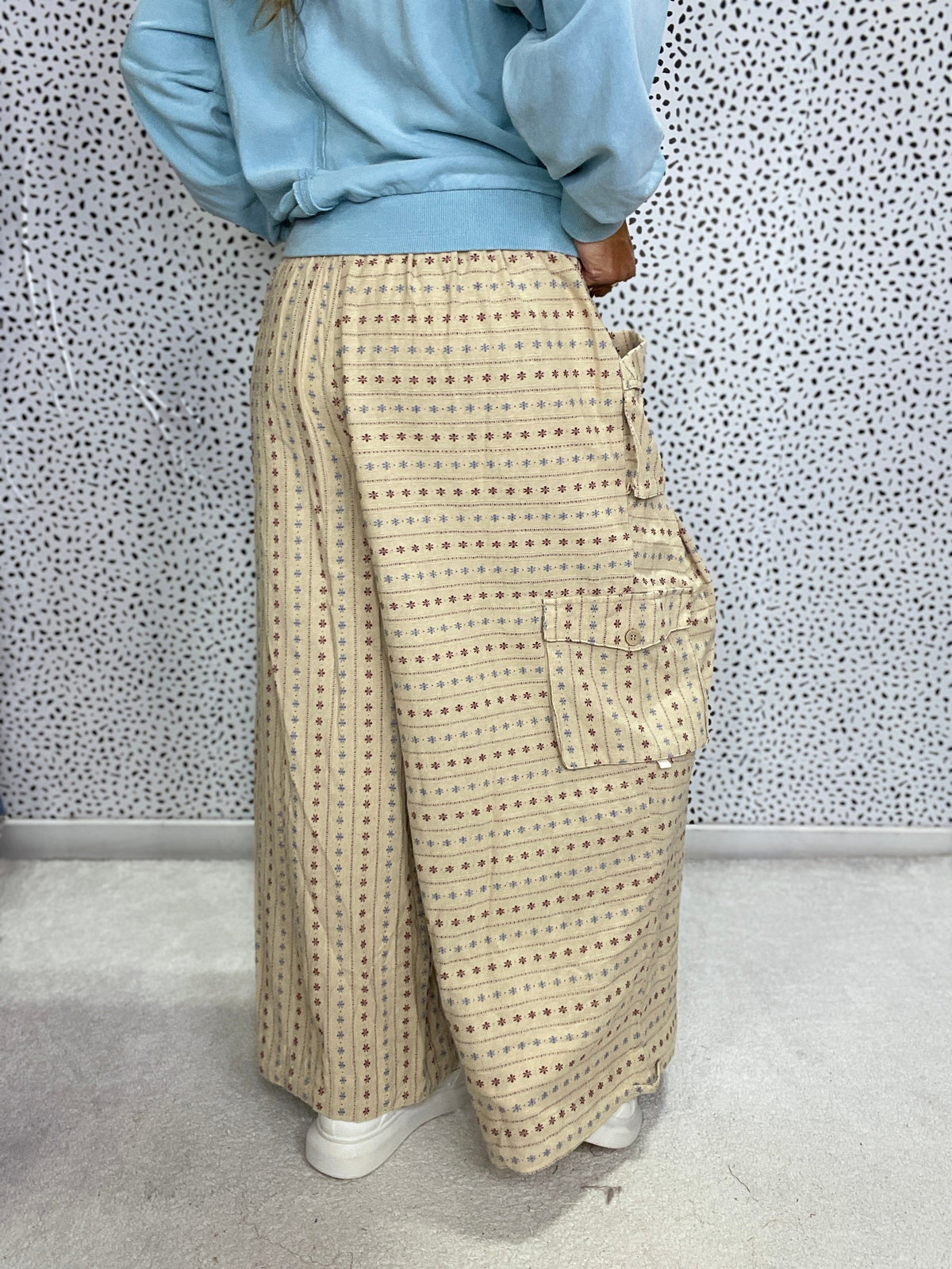 Oli & Hali WASHED 3D POCKET FLOWER PATTERN WIDE LEG PANTS *Final Sale*