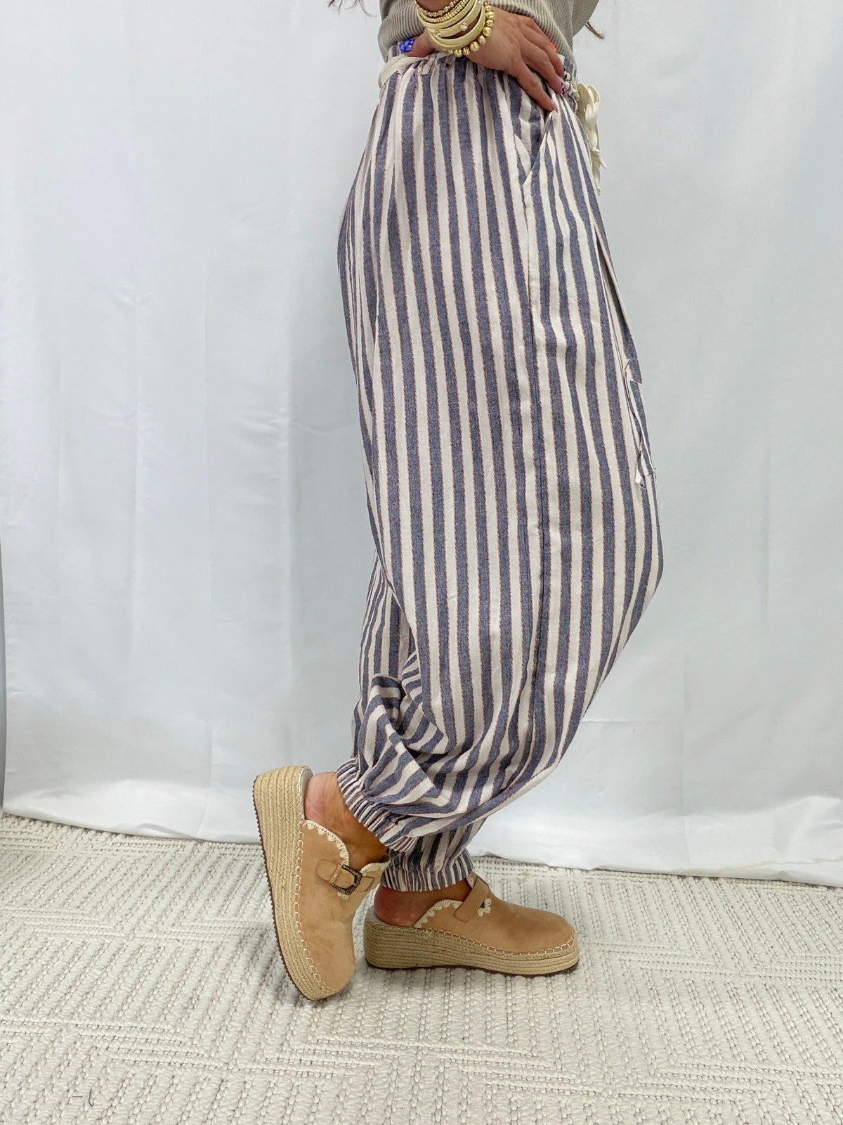 POL Boardwalk Kind Of Day Striped Pants In Indigo