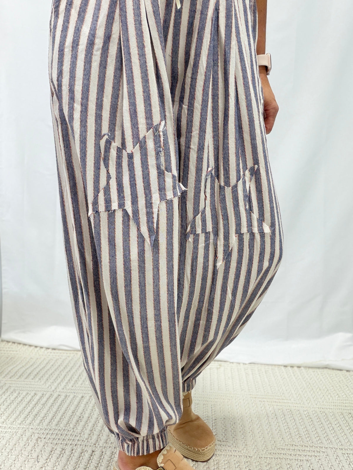 POL Boardwalk Kind Of Day Striped Pants In Indigo