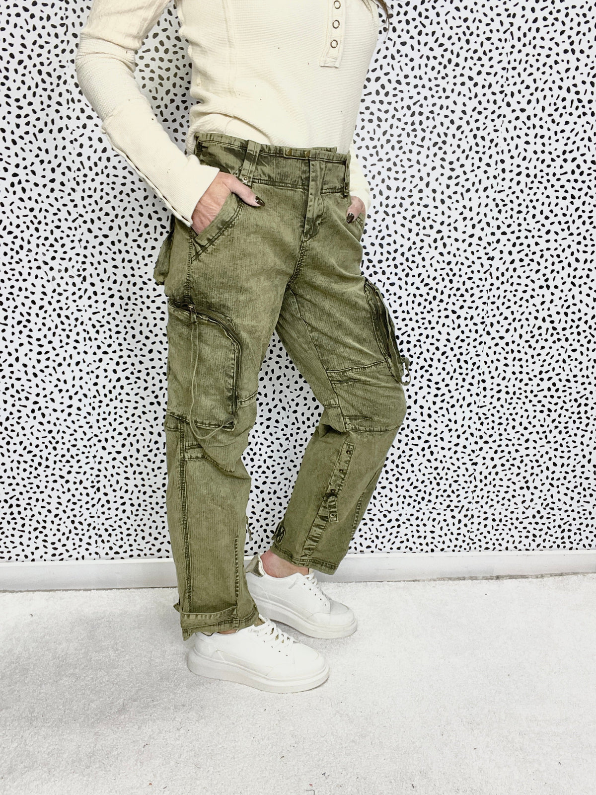 Oli & Hali Obviously Yours Woven Cargo Pants In Olive *Final Sale*