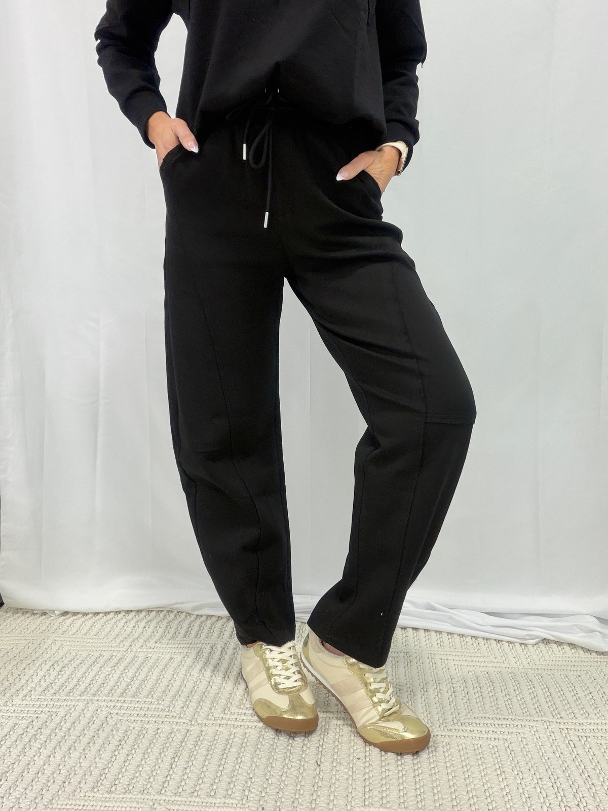 Bank It Drawstring Tapered Leg Sweatpants In Black