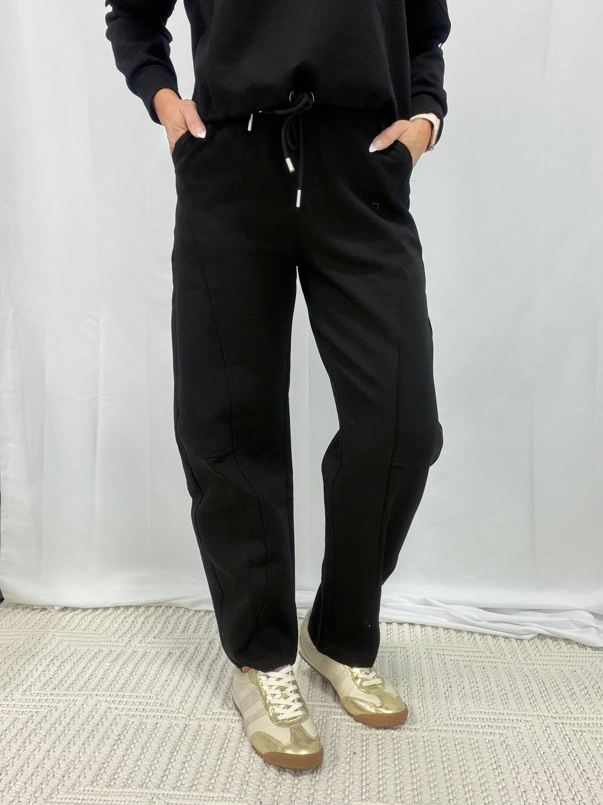 Bank It Drawstring Tapered Leg Sweatpants In Black