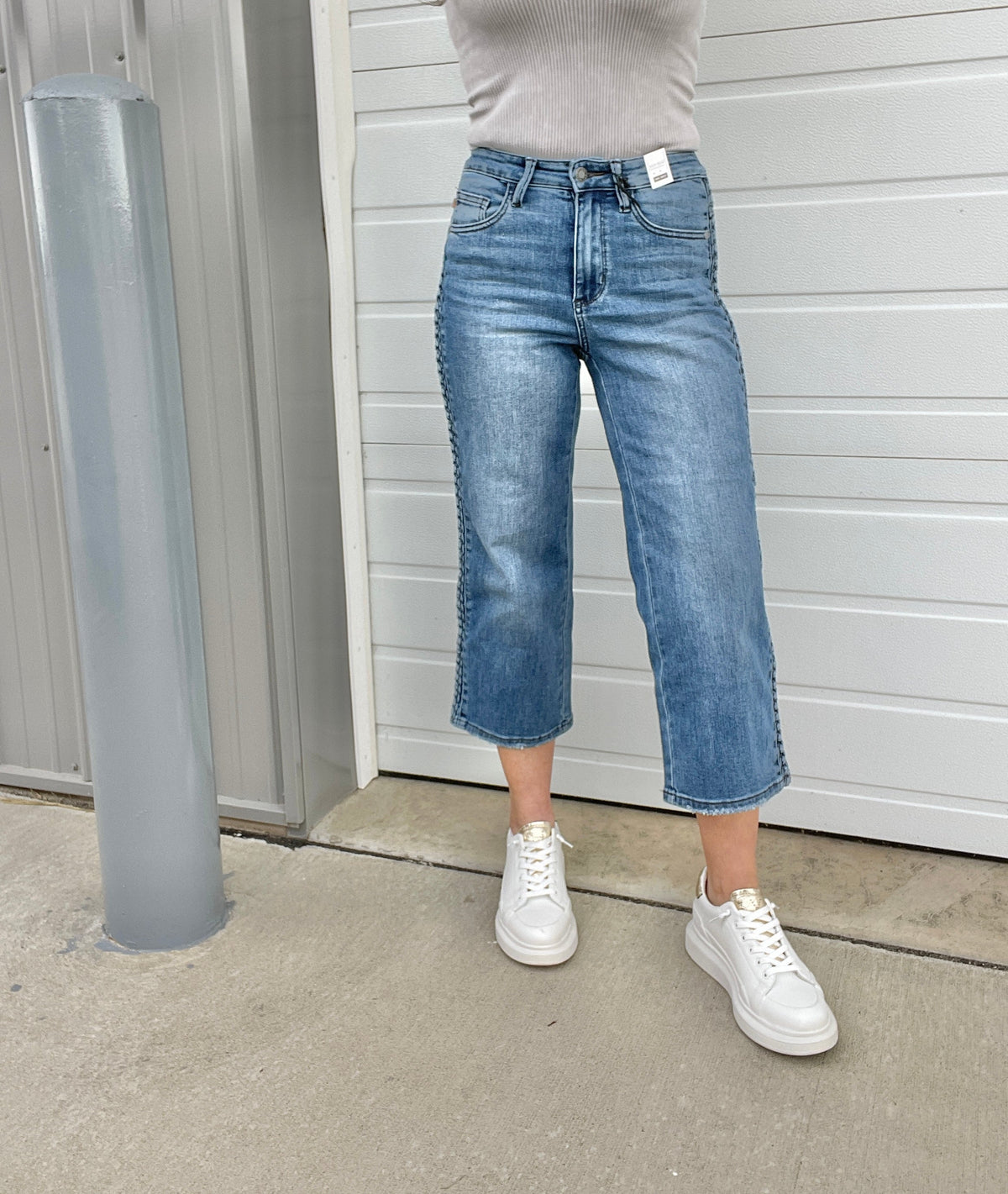 Judy Blue Chloe Braided Accent Wide Leg Crop Jeans 850