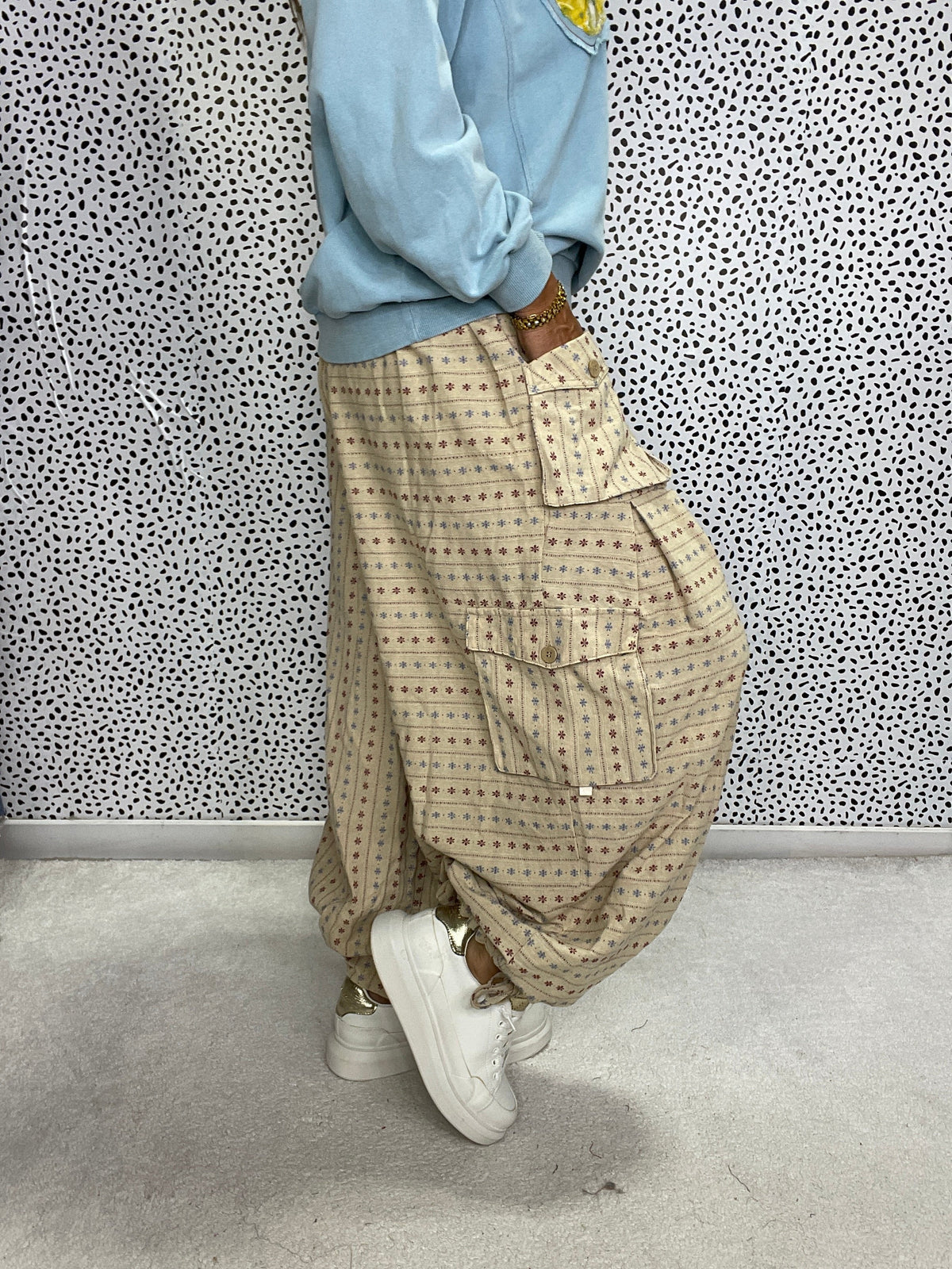 Oli & Hali WASHED 3D POCKET FLOWER PATTERN WIDE LEG PANTS *Final Sale*
