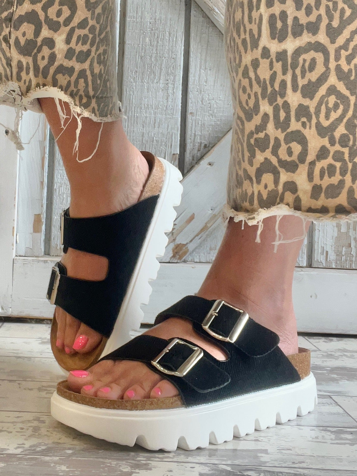 Very G Jazmin Platform Sandal In Black *Final Sale*