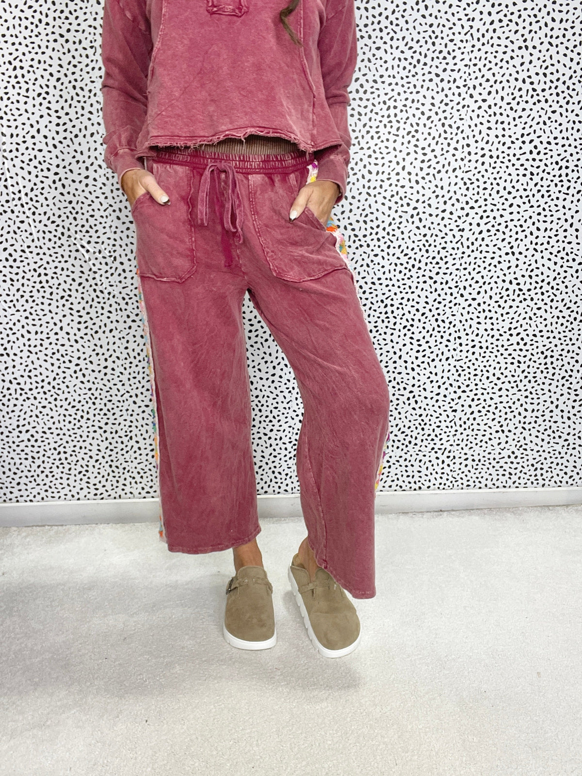 Crochet Side Stripe Pants In 2 colors