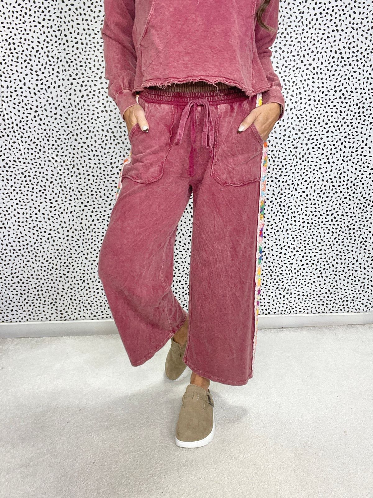 Crochet Side Stripe Pants In 2 colors