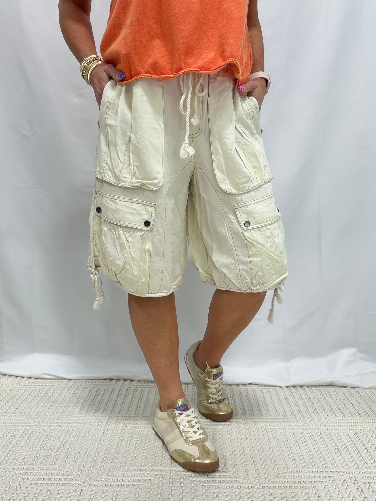 Oli & Hali All Your Adventures Mid-Rise Cargo Shorts In 2 Colors