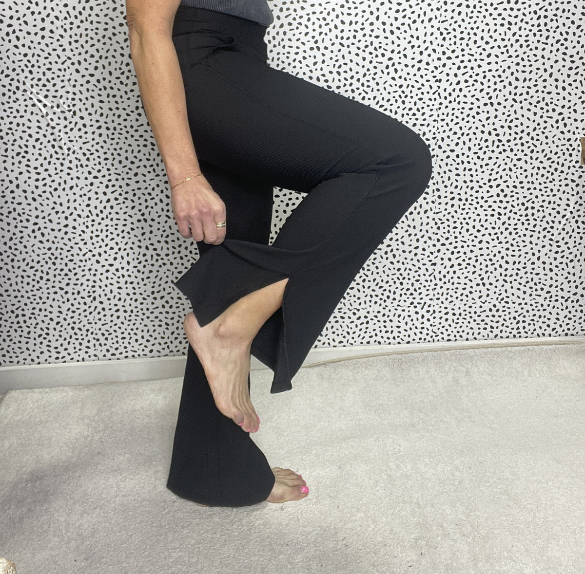 Ribbed V Waist Crossover Flared Leggings