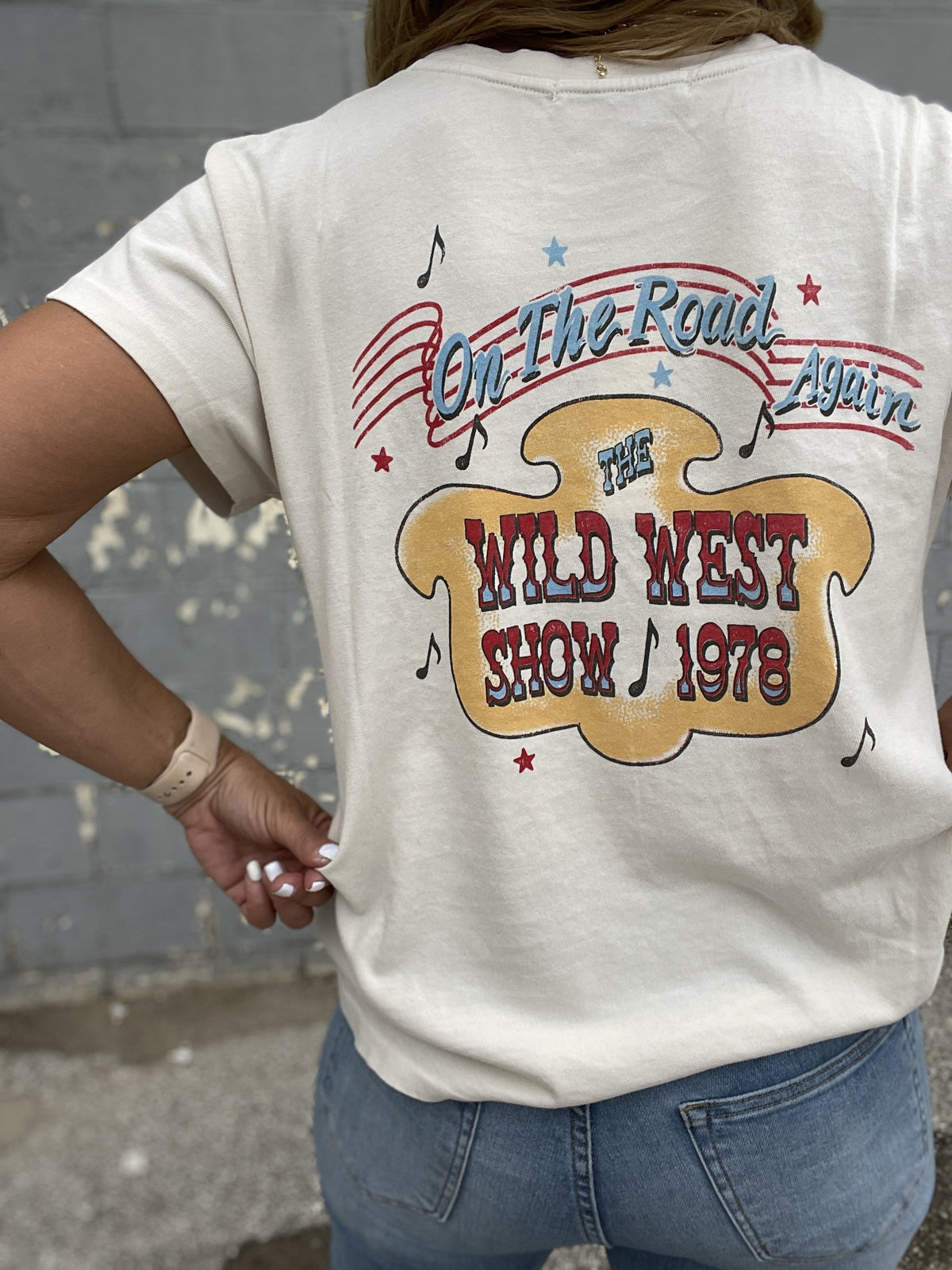 DayDreamer Willie Nelson Wild West Show Tour Tee