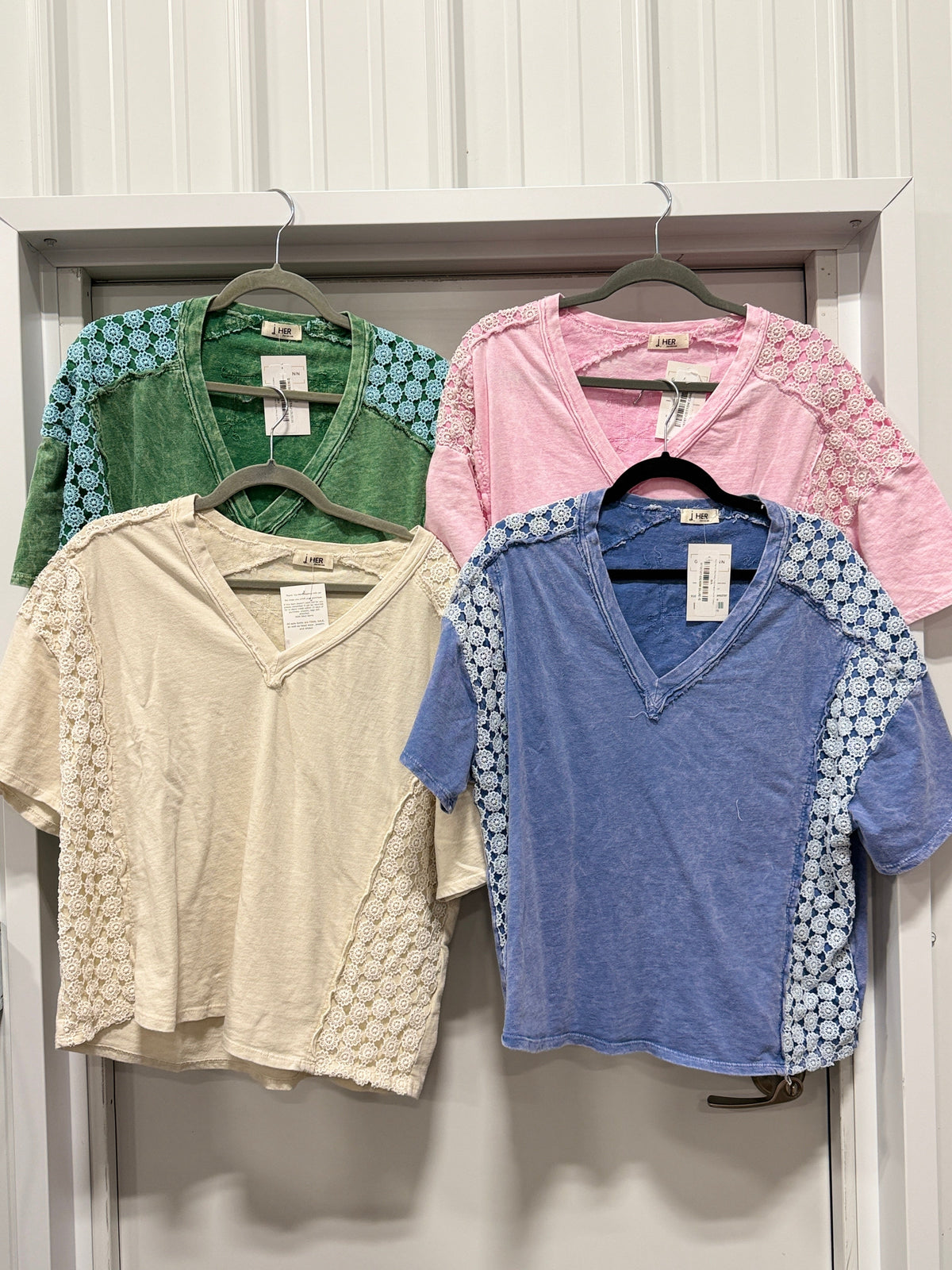 Run Out Of Time Daisy Trim V-Neck Top In 5 Colors