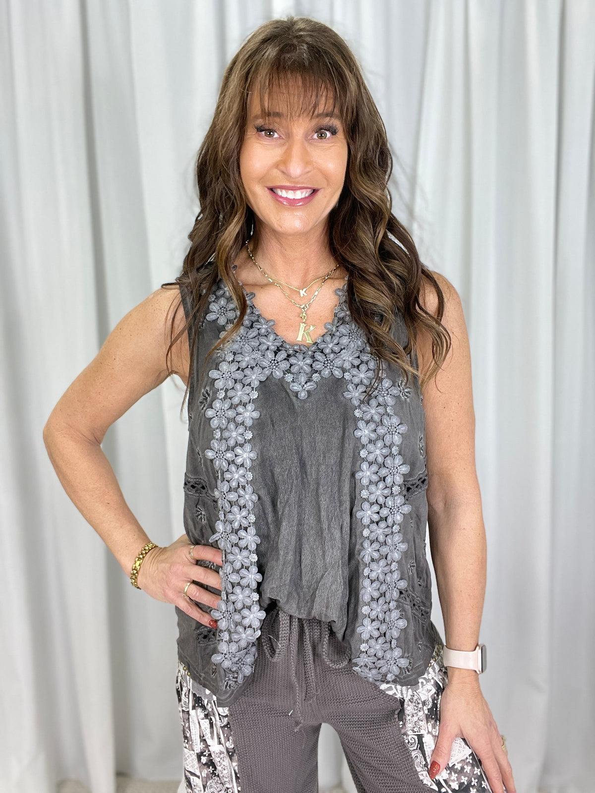 POL Keep A Light On V-Neck Sleeveless Top In 2 Colors *Final Sale*