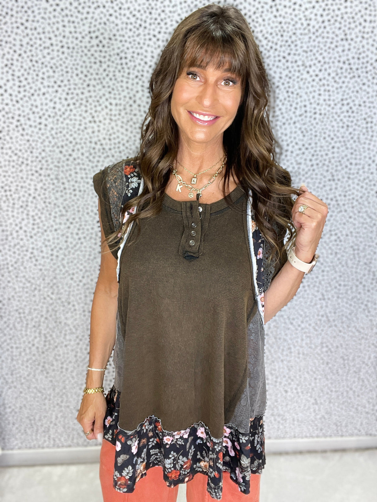 POL Rosey Radiance Round Neck Sleeveless Tunic Top *Final Sale*