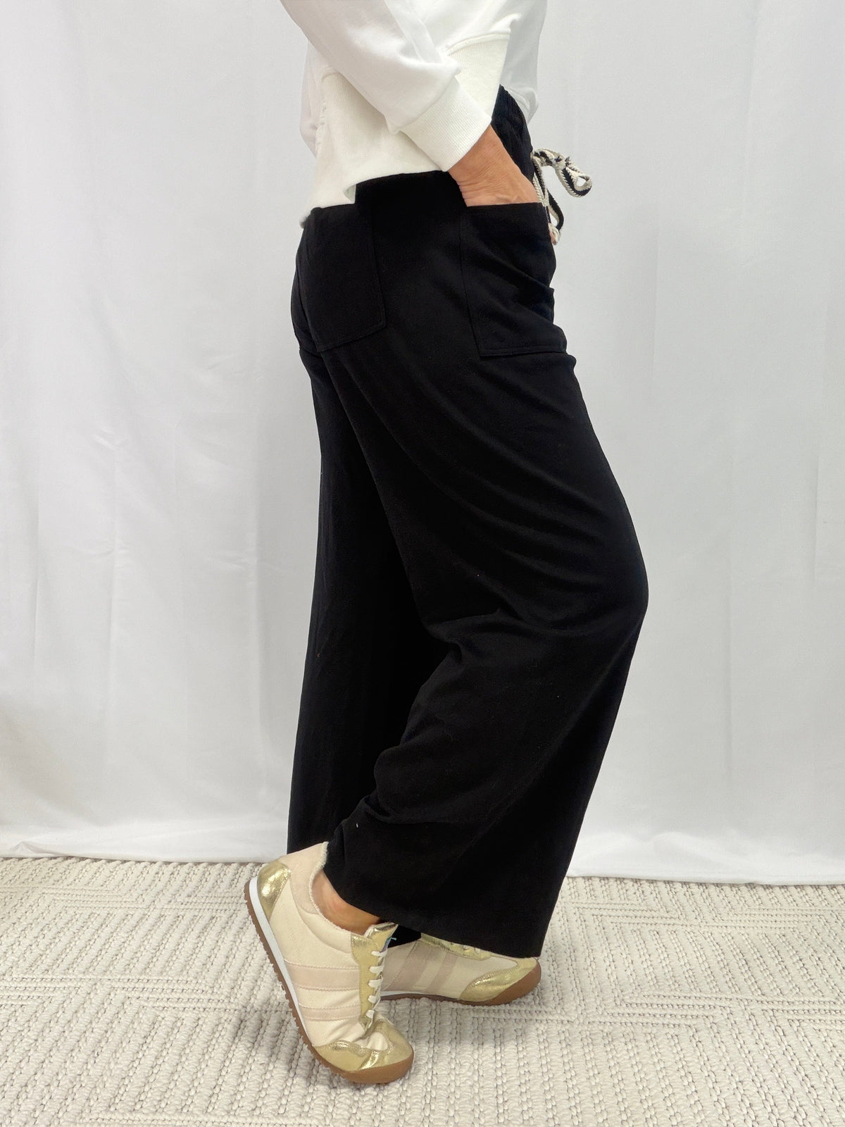 Wide Leg Drawstring Pants In Black