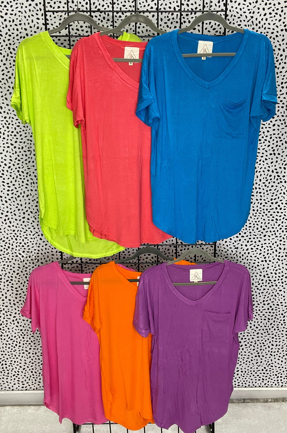 Celeb Boyfriend Fit Buttery Soft Pocket Round Hem Basic Top In 6 Colors