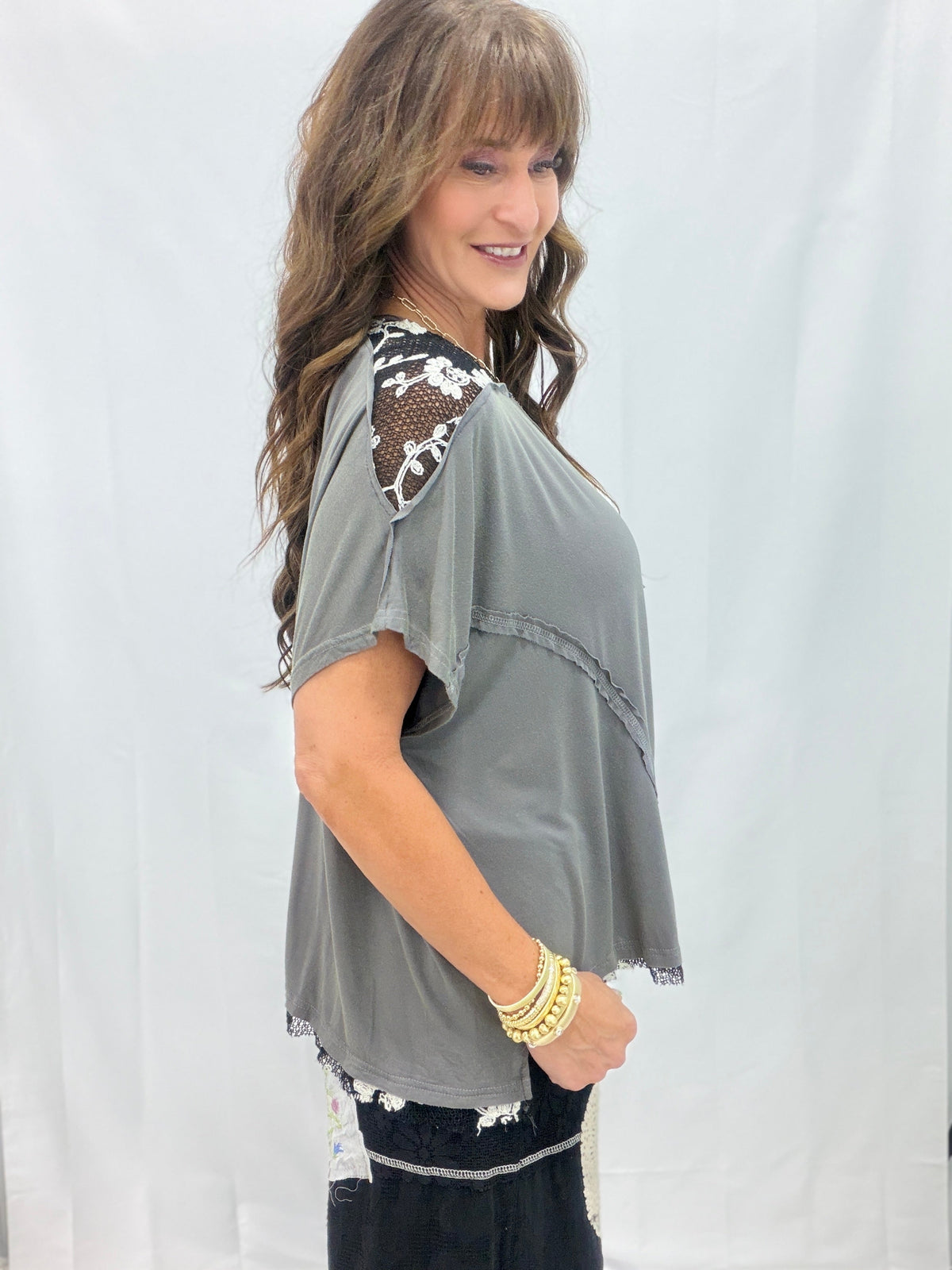 Pol Misty Mood Short Sleeve Top In 2 Colors