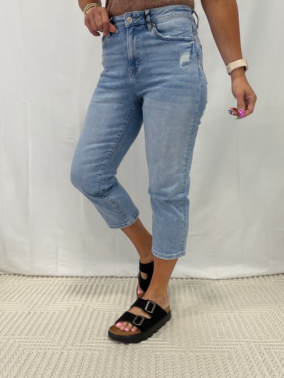 Mica High Rise Raylee Straight Capri 473