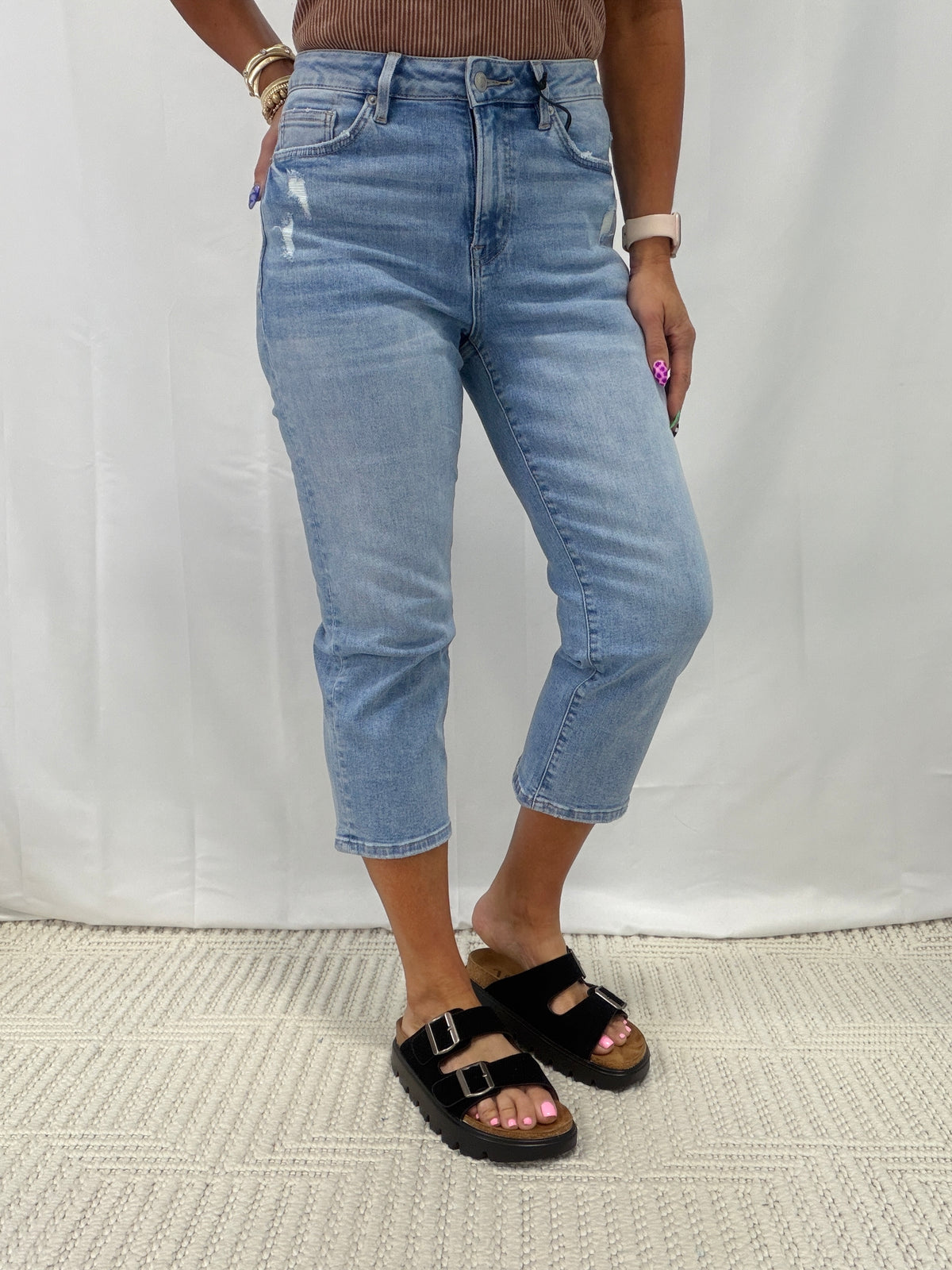 Mica High Rise Raylee Straight Capri 473