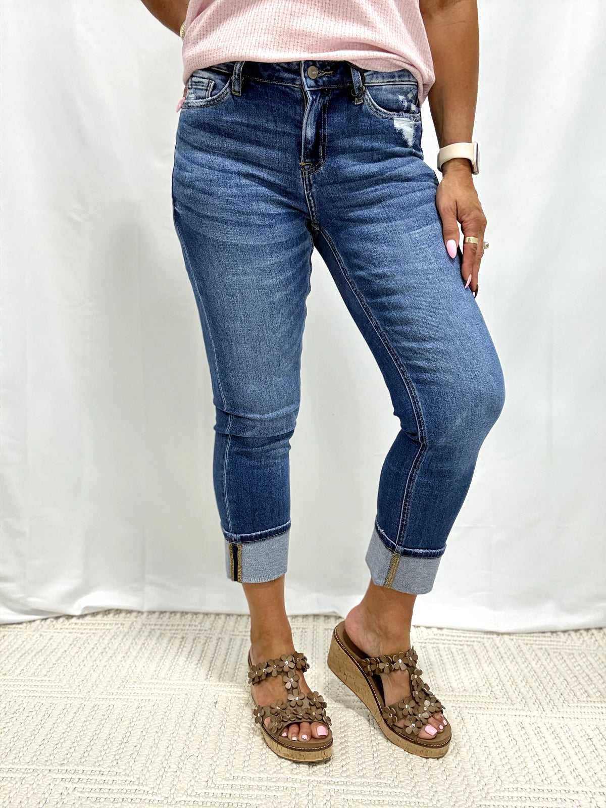 Mica Mid Rise Straight Leg With Cuff Jeans 061 In Zaley *Final Sale*