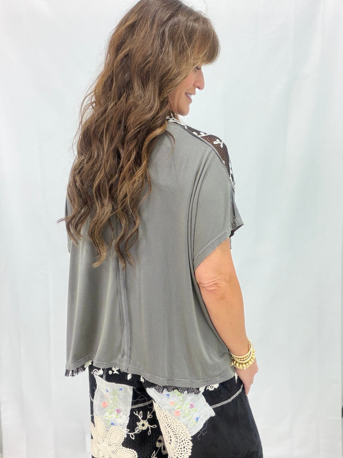Pol Misty Mood Short Sleeve Top In 2 Colors