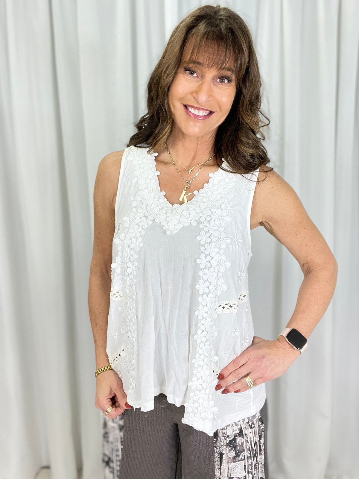 POL Keep A Light On V-Neck Sleeveless Top In 2 Colors *Final Sale*
