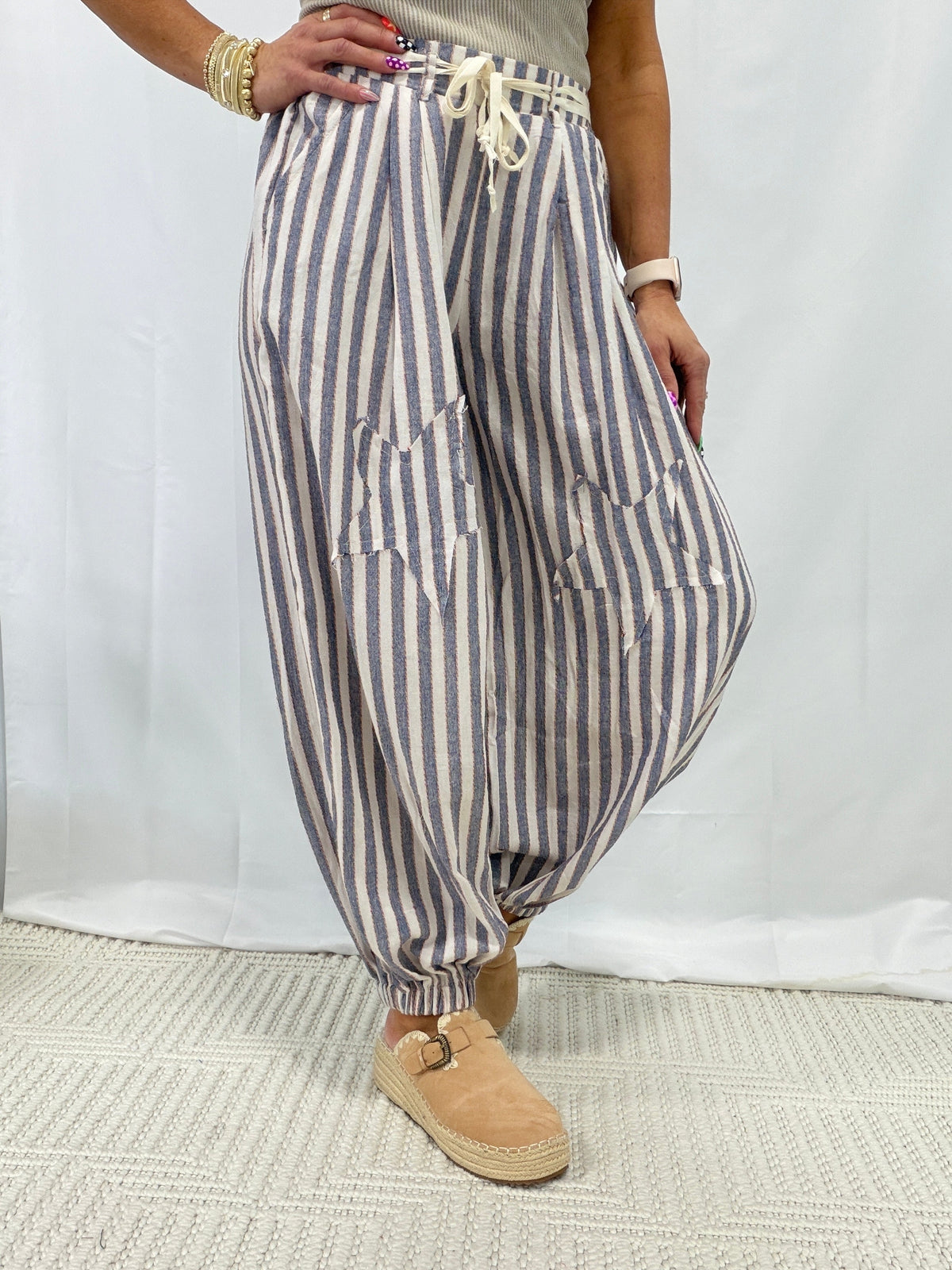 POL Boardwalk Kind Of Day Striped Pants In Indigo