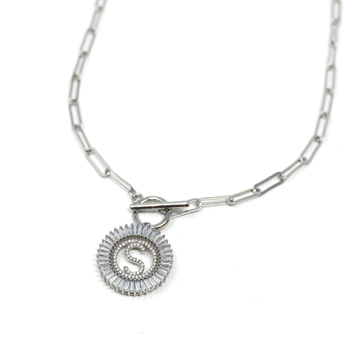 Paperclip Chain Radiant Initial