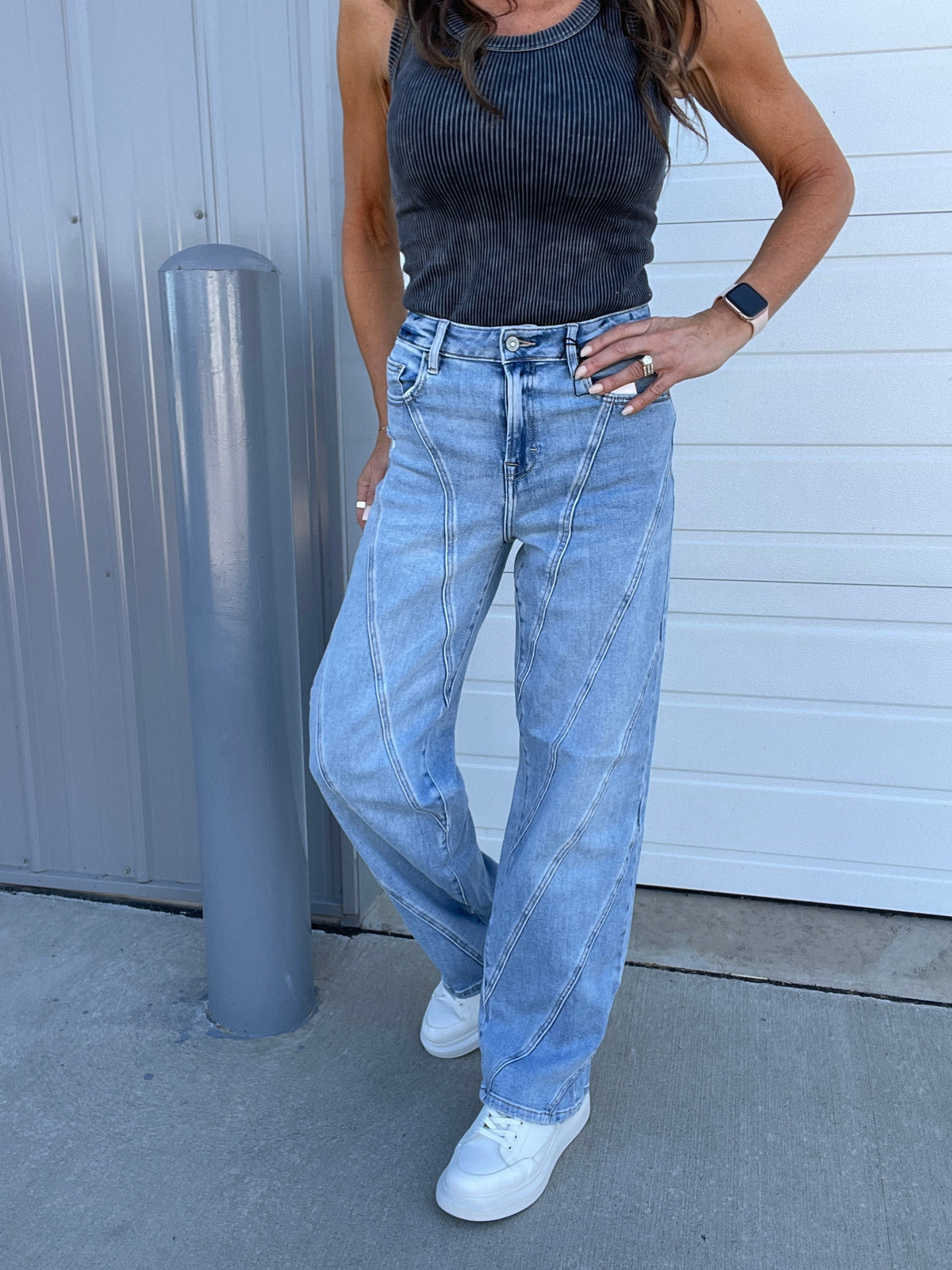 Hidden Veronica Multi Seam Dad Jeans 74D In Light