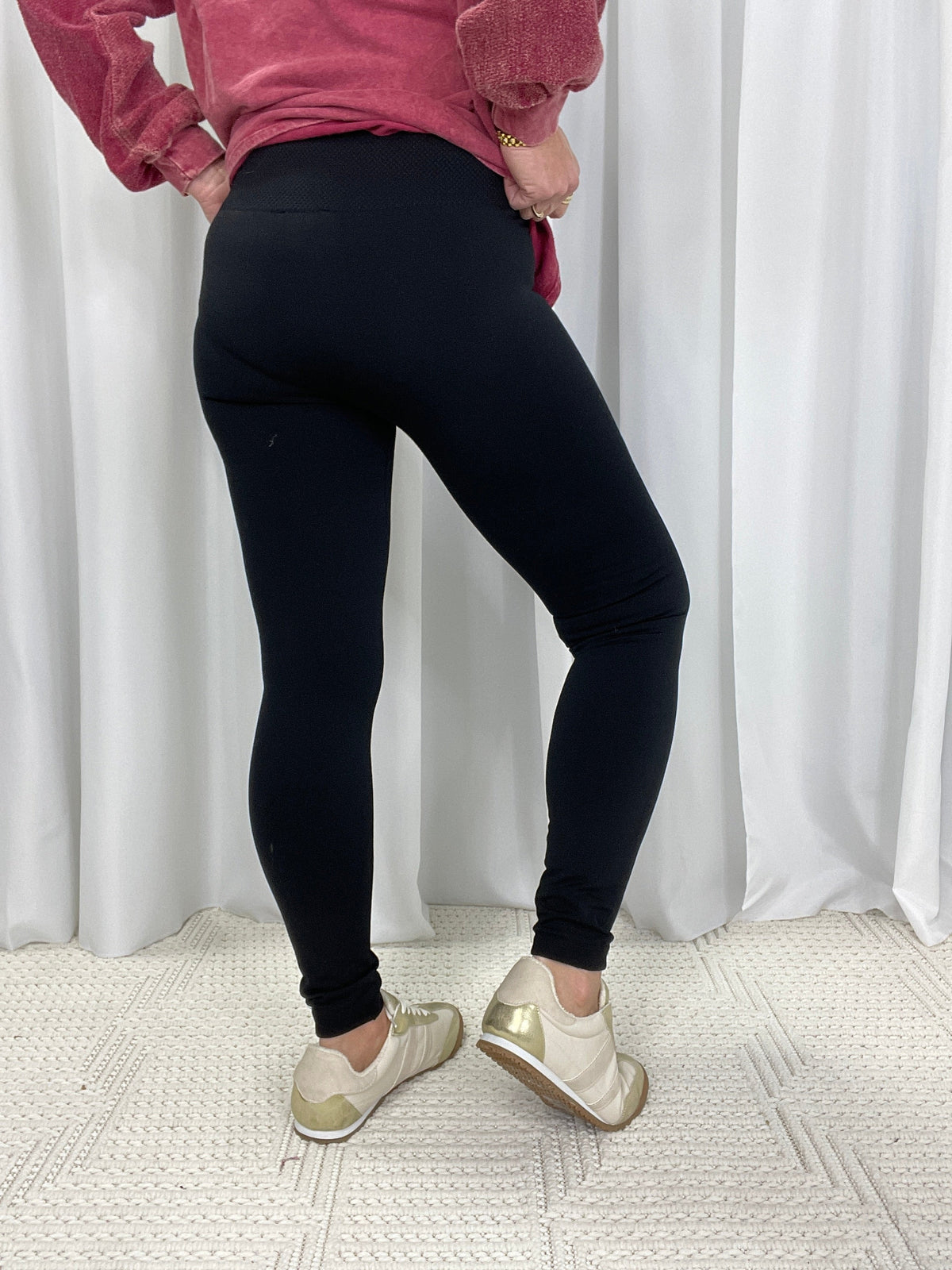 Black Favorite Fleece Lined Leggings *Final Sale*