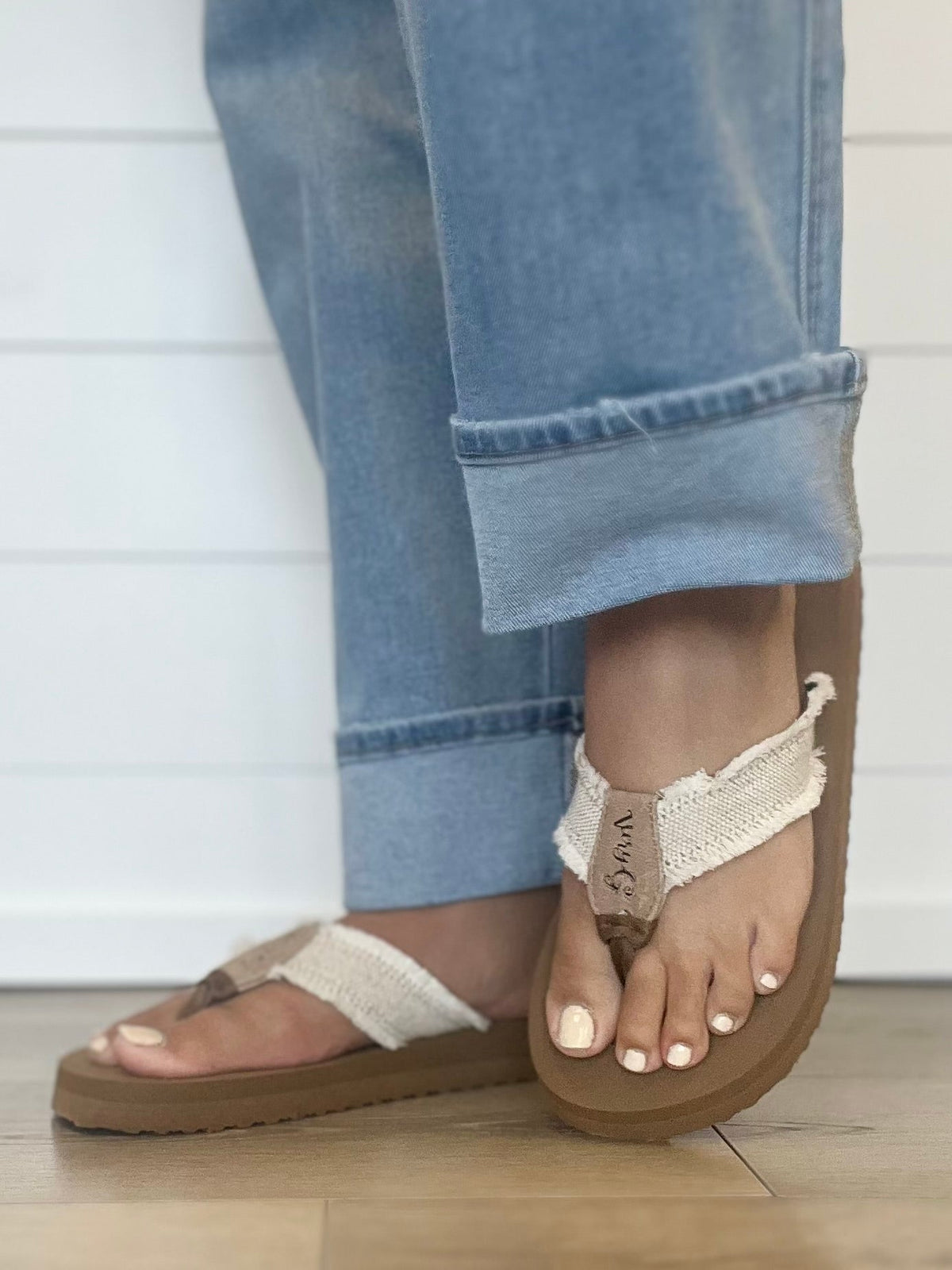 GJazz Natural Twill Flip Flops