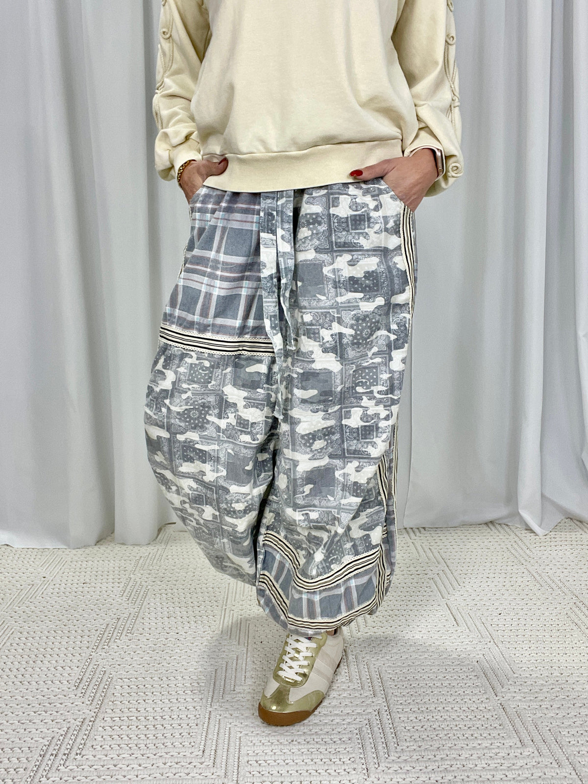POL Looking Back Roomy Jogger Pants In 2 Colors
