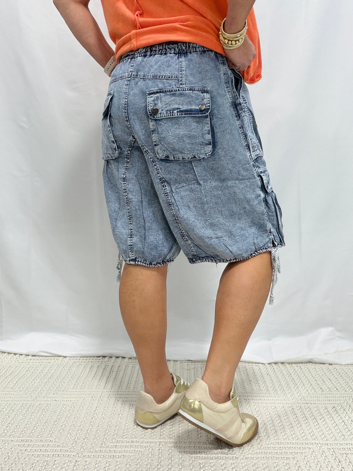 Oli & Hali All Your Adventures Mid-Rise Cargo Shorts In 2 Colors