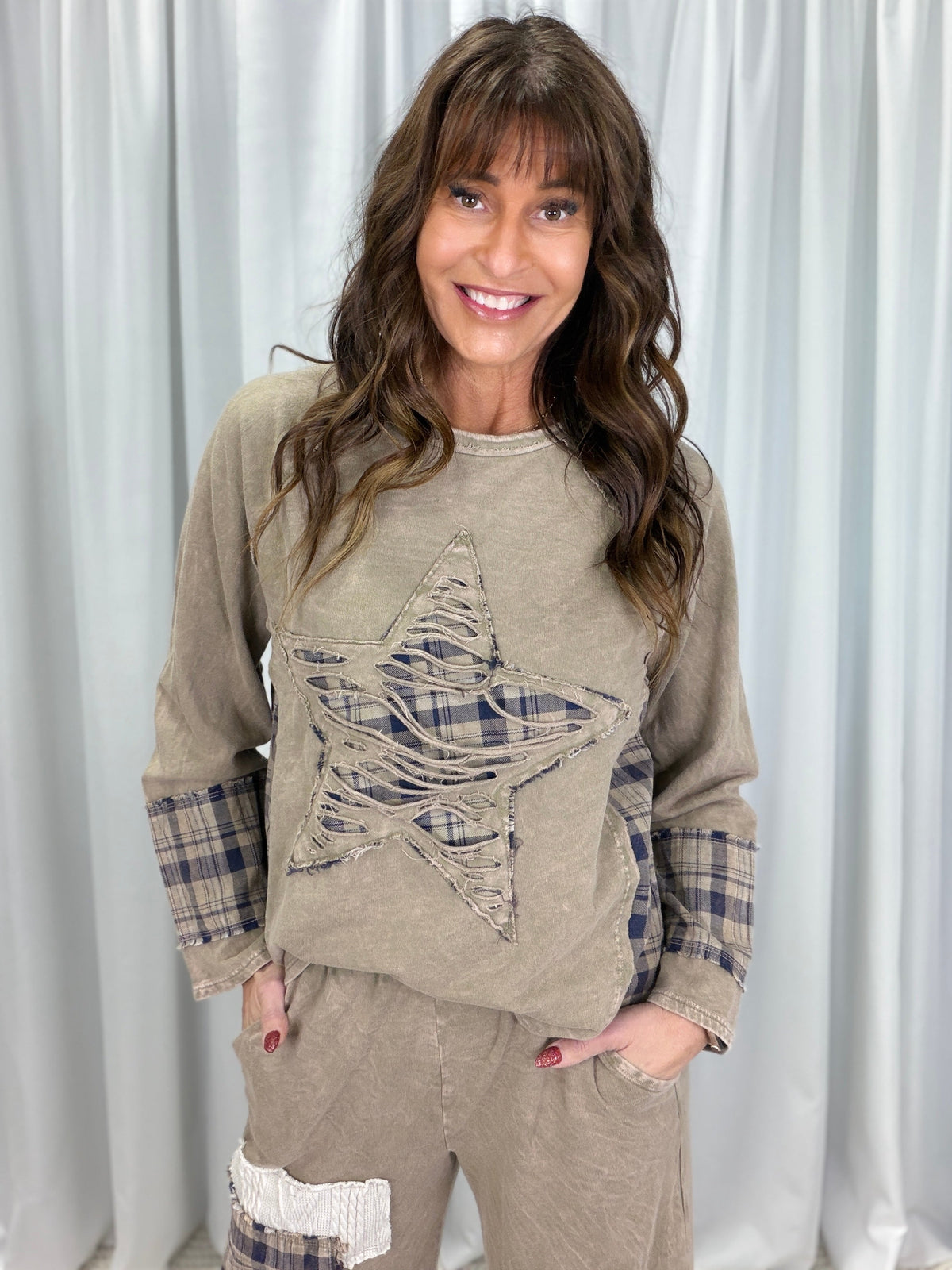 Shiny Day Star Patch Top In 3 Colors