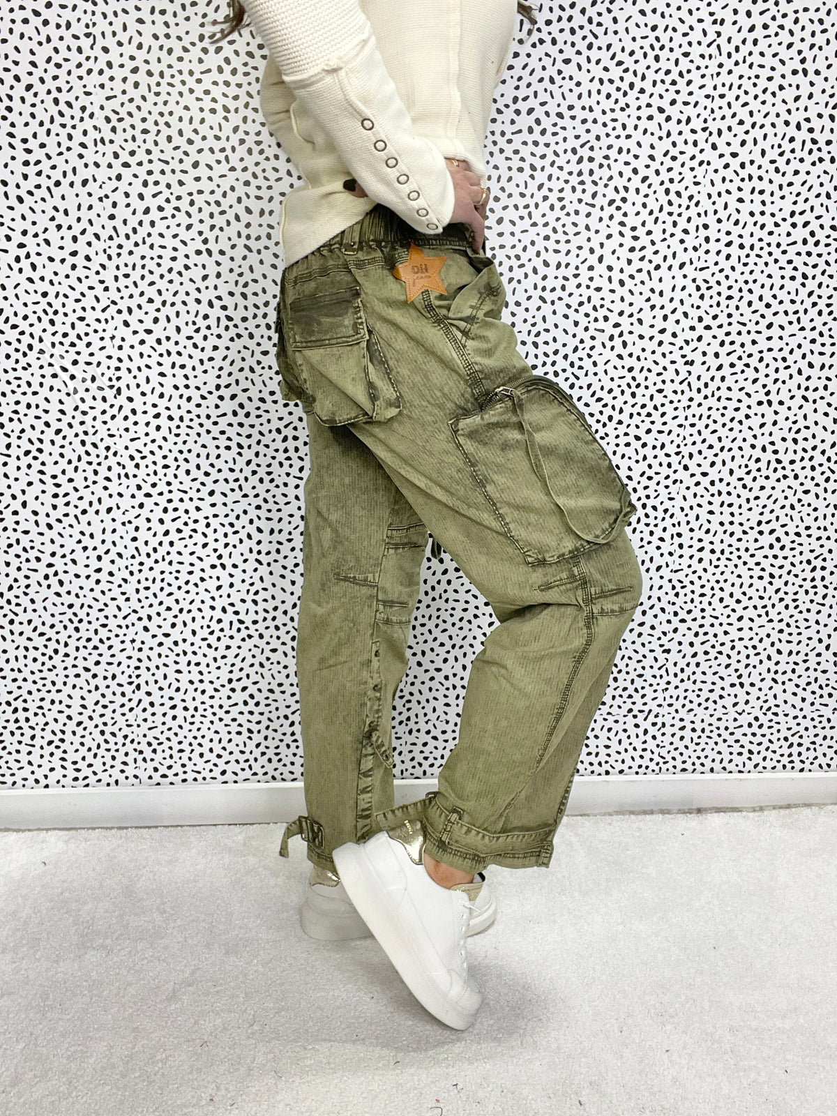 Oli & Hali Obviously Yours Woven Cargo Pants In Olive *Final Sale*