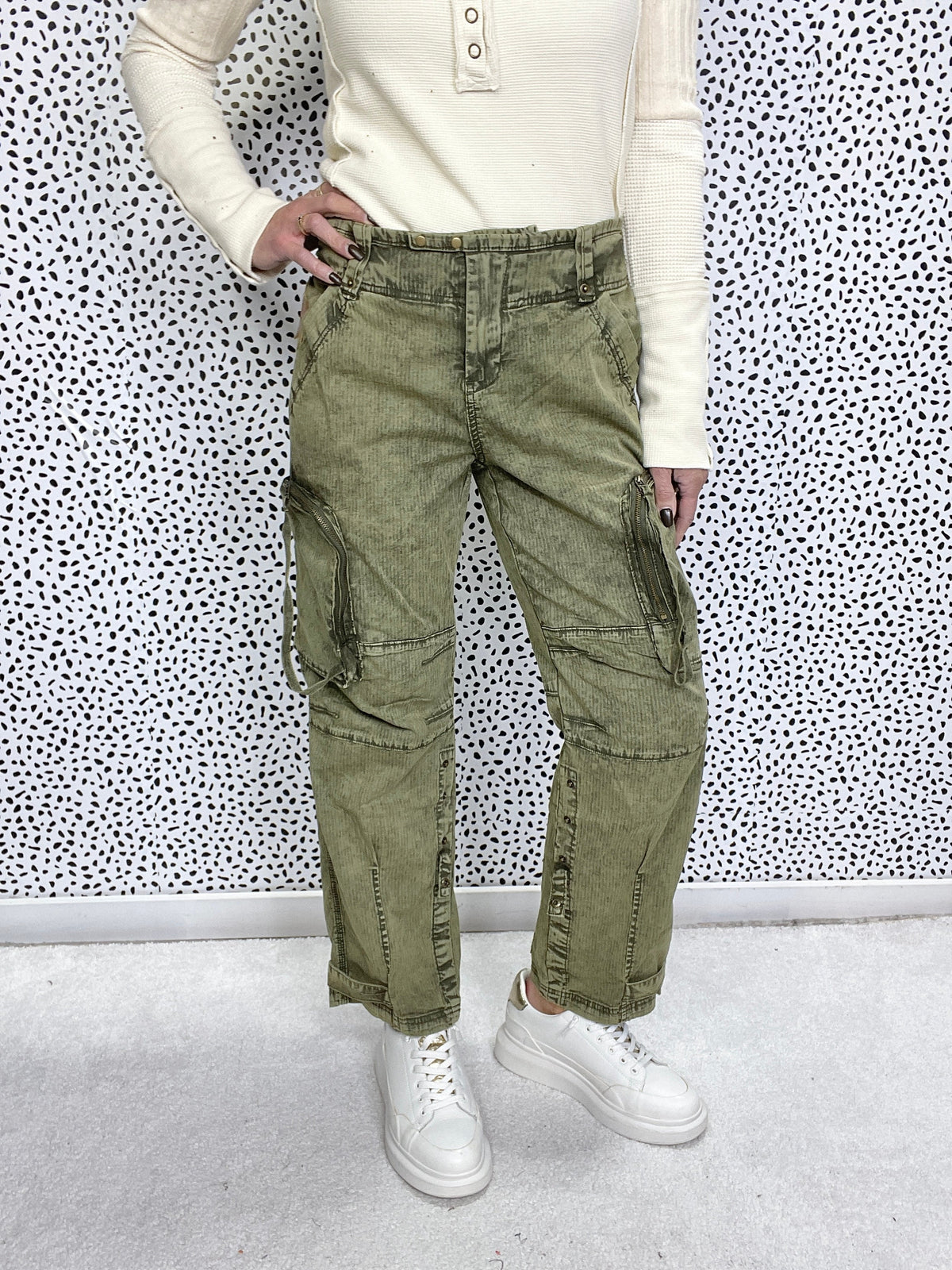 Oli & Hali Obviously Yours Woven Cargo Pants In Olive *Final Sale*
